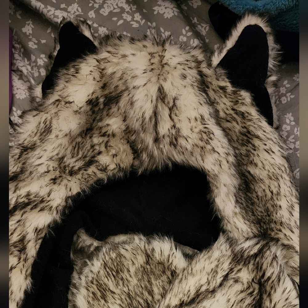 OS grey wolf hooded scarf